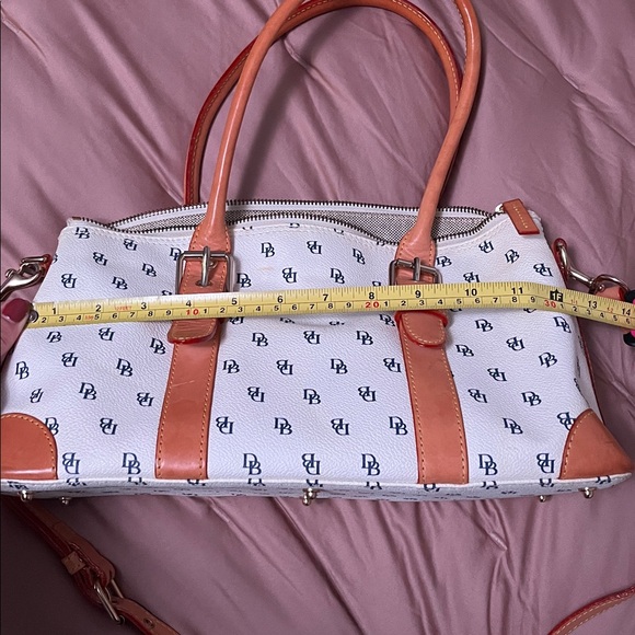Dooney & Bourke White and Brown Logo satchel - Picture 14 of 15
